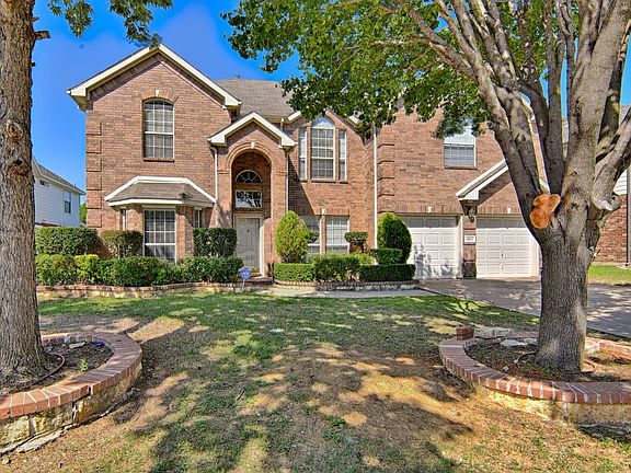 3rd image of 1811 Fairfax Dr