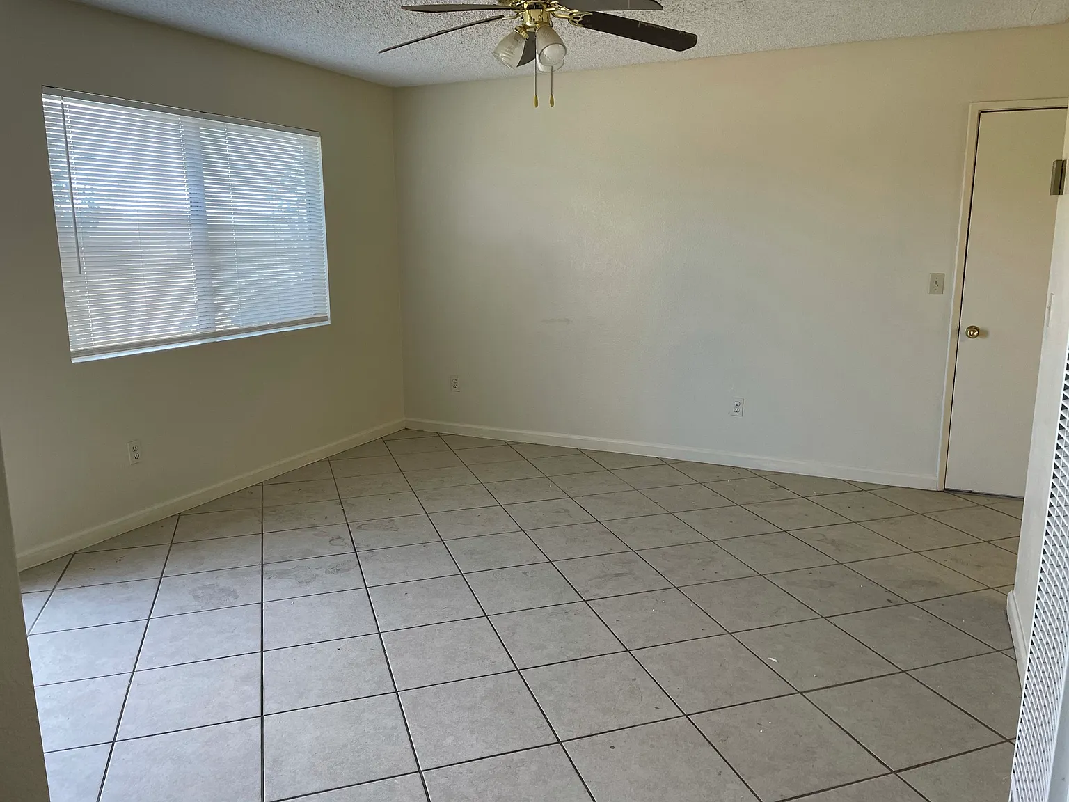 2 bed, 780 sqft, $995 — Photo 3