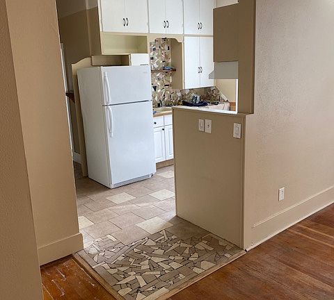 4th image of 30 E Birch St APT 6