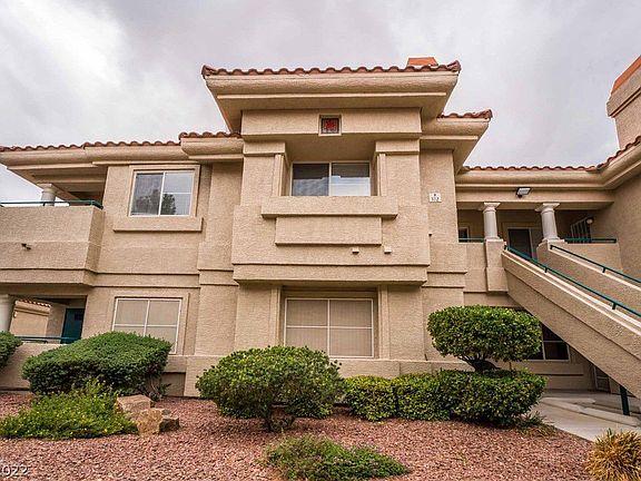 3rd image of 372 Sunward Dr #372