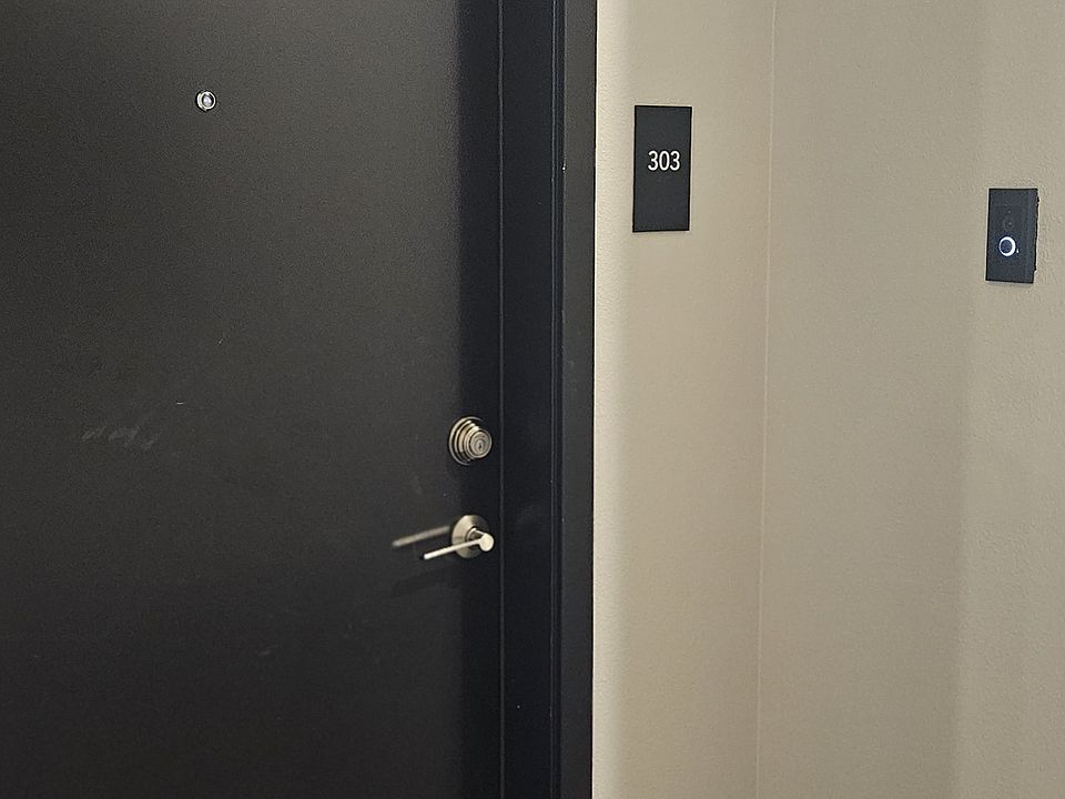 Apt entry with Blink Camera