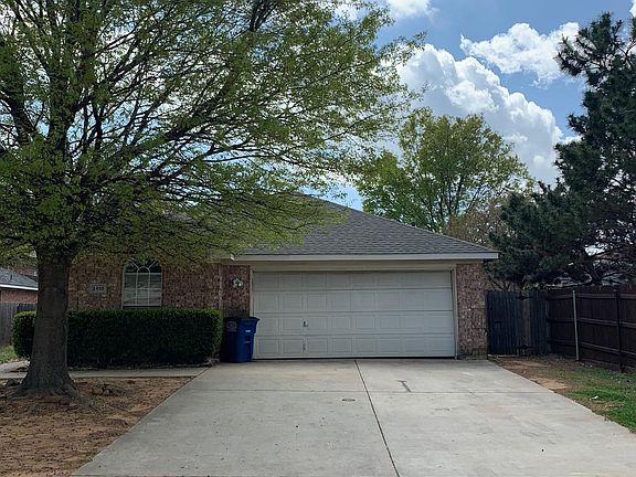 2nd image of 1410 Park Palisades Dr