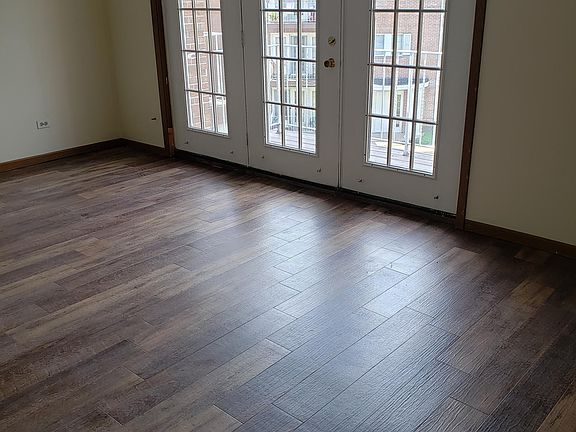 2nd image of 4170 Williamsburg Ct APT 302