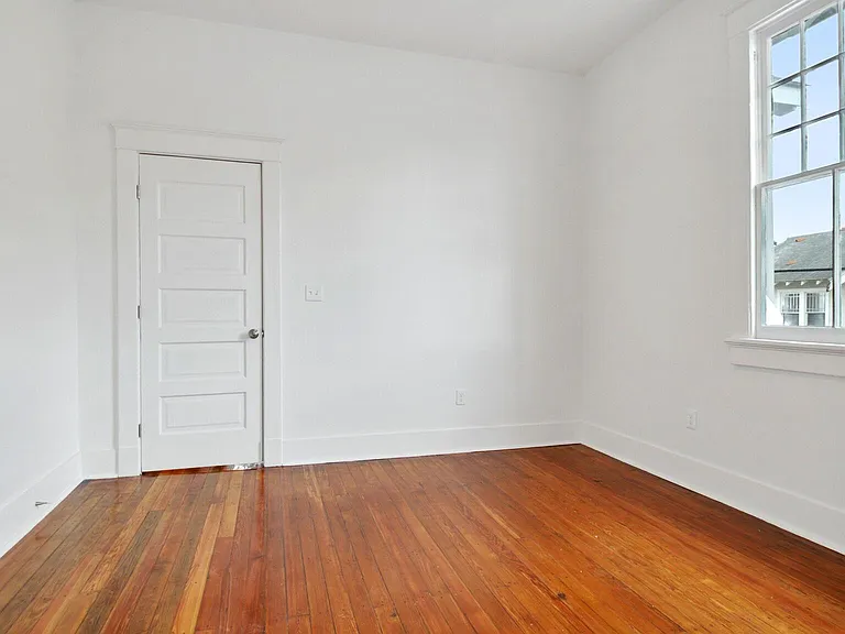 2500 Peniston St #2500 — Photo 17