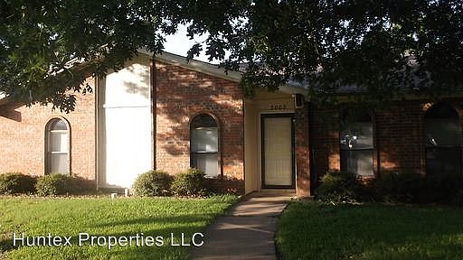 1st image of 3002 Peacock Ln
