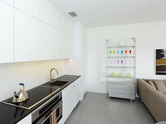 4th image of 51 Mac Ewen Dr #7
