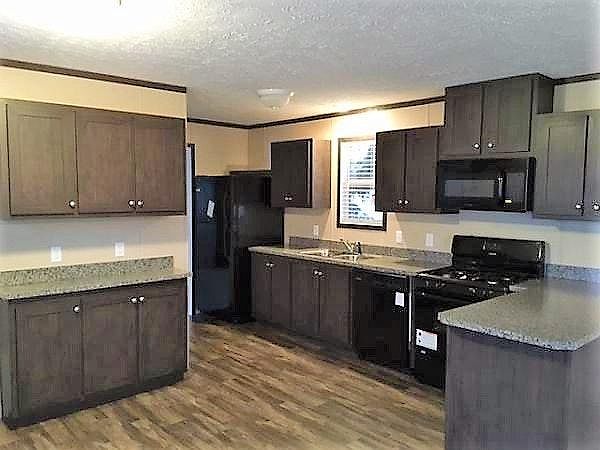 2nd image of 933 W Aberdeen Rd