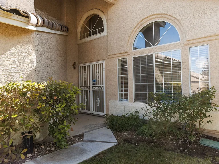2165 Crestline Falls Pl — Photo 4