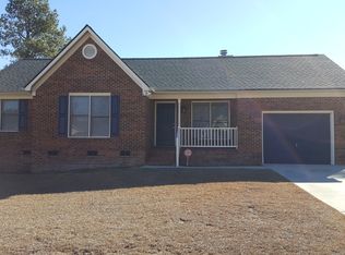 5022 Waterford Dr, Fayetteville, NC 28303