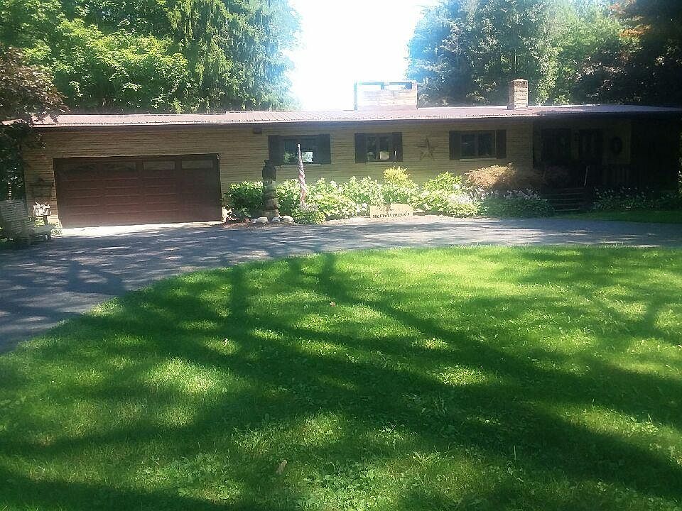 1st image of 808 W Main St