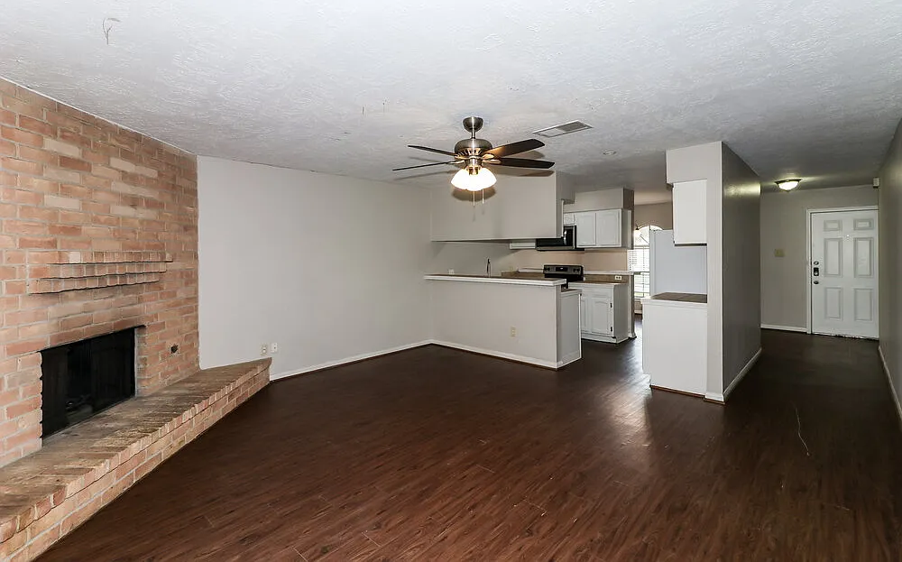 3 bed, 2.0 bath, 1292 sqft, $1,785 — Photo 4