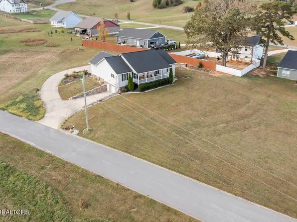 206 Washita Ln, Bean Station, TN 37861