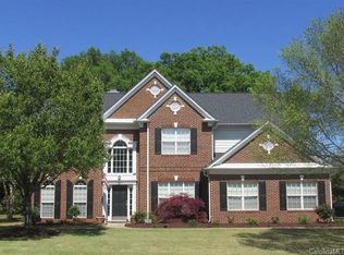 4825 King Arthur Dr #125, Charlotte, NC 28277