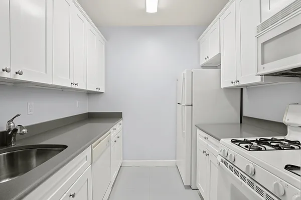 Sold by Douglas Elliman | media 8