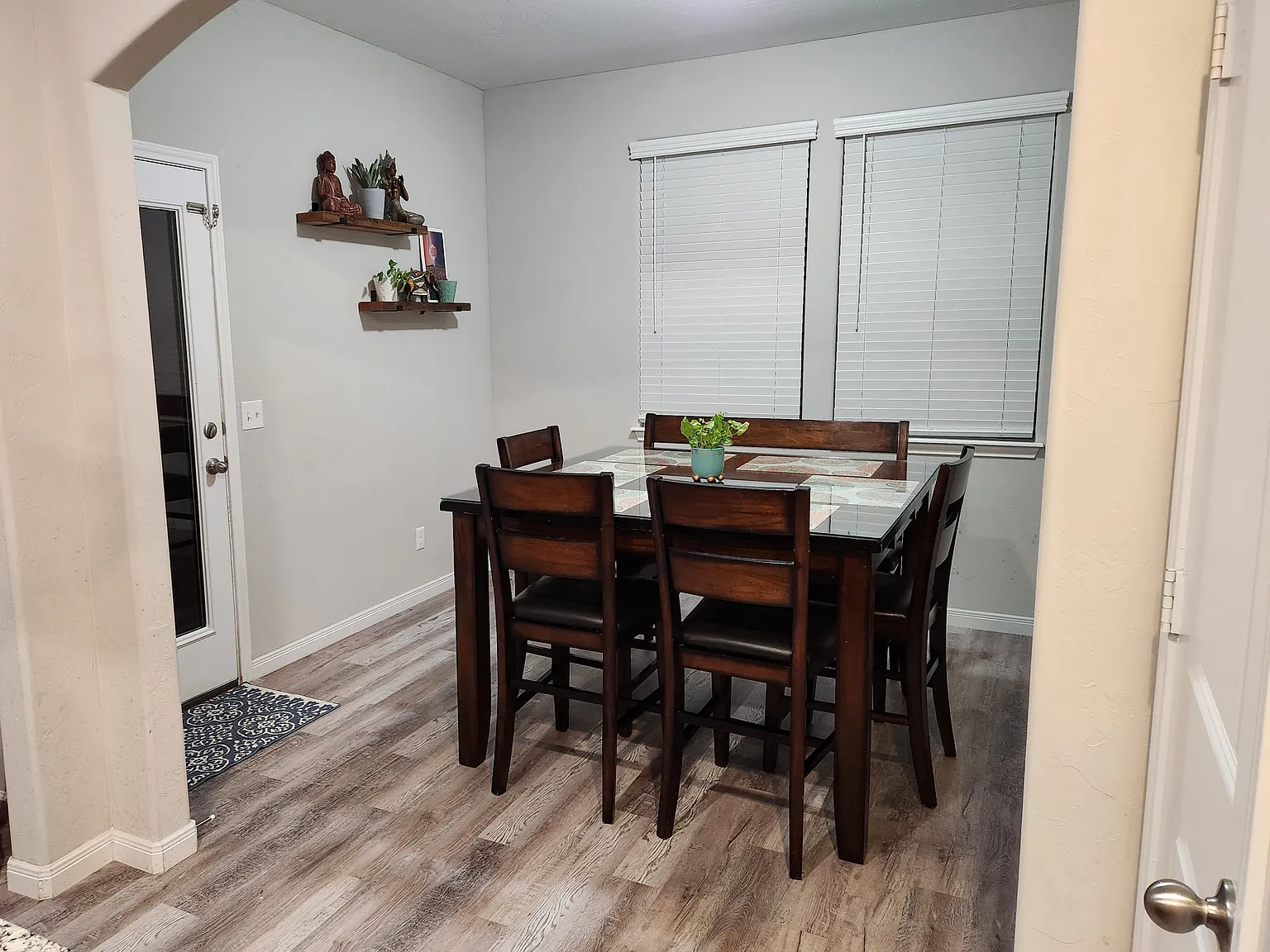 3 bed, 1578 sqft, $1,900 — Photo 4