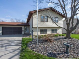 2975 Monroe Dr, Ames, IA 50010