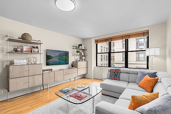 1st image of 2250 Broadway APT 5F