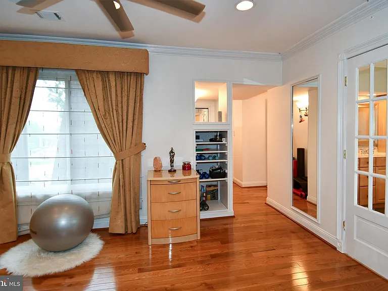 9401 Hickory View Pl — Photo 23