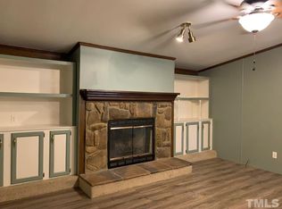 96 Stone Place Rd, Dunn, NC 28334