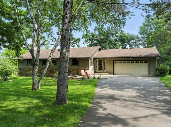 25397 W Comfort Dr, Forest Lake, MN 55025