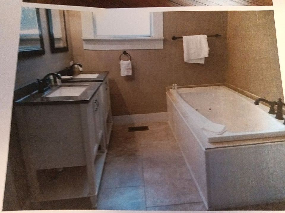 2nd image of 411 S Walnut Ave