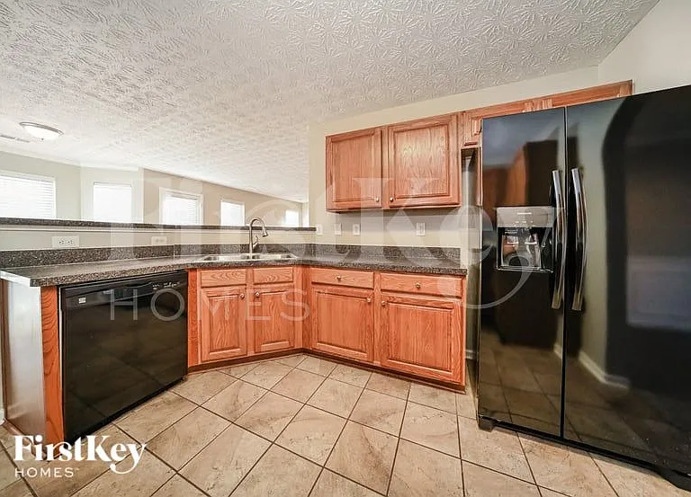 6496 Snowden Dr — Photo 9