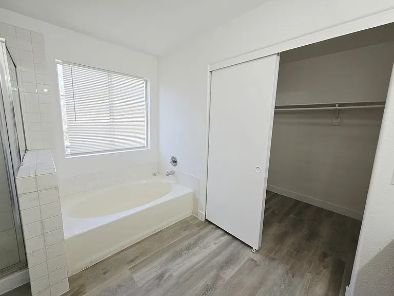 7201 Scenic Desert Ct — Photo 24