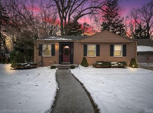 9831 Berwick St, Livonia, MI 48150