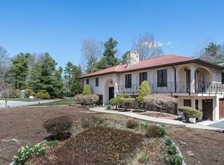 15 Beechwood Dr, Acushnet, MA 02743