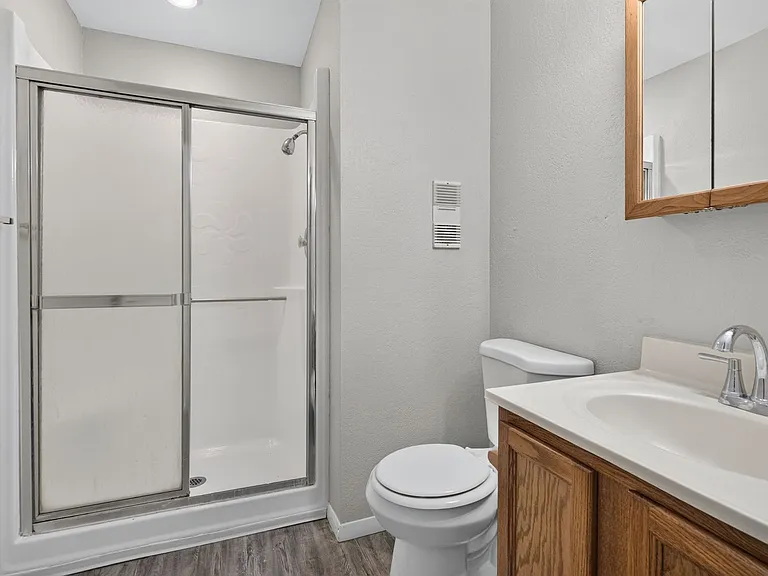 Hollow Hills Apartments — Photo 89