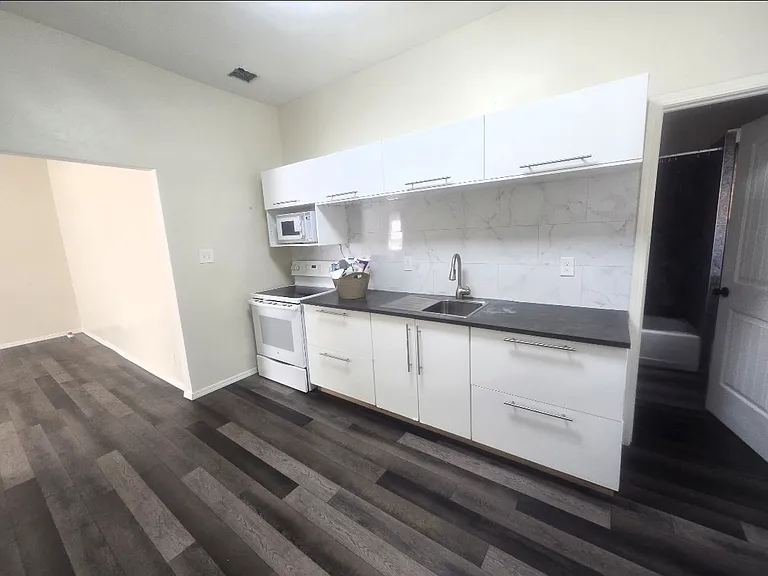 650 N Arthur Ave #2 — Photo 9