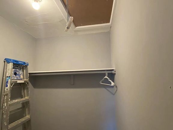 3rd image of 101 Debbie St