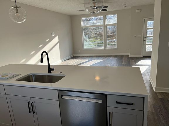 3rd image of 2304 Fulton Rd #10
