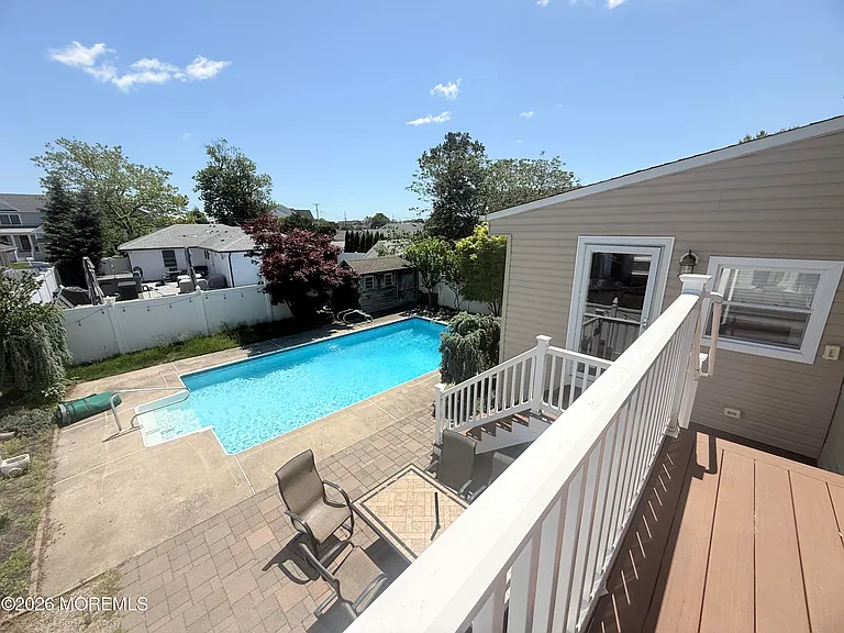 116 Cornell Ave — Photo 3