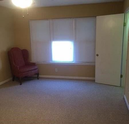 3rd image of 207 Long Plantation Blvd