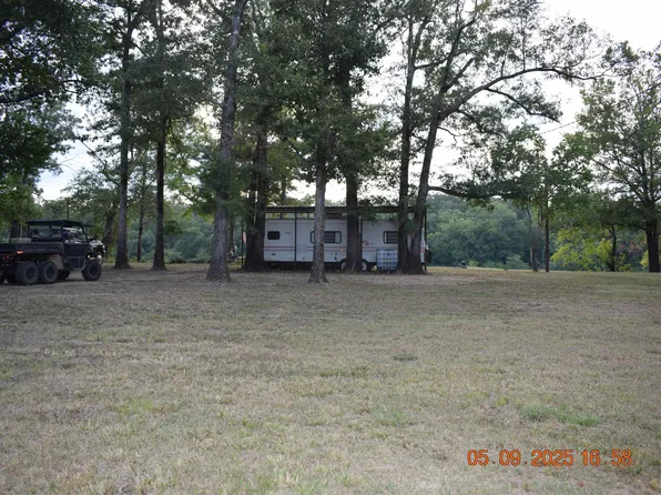 832 Hangout Rd, Bastrop, LA 71220