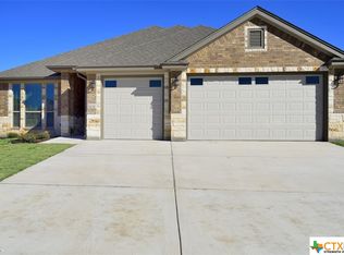 1030 Winchester Dr, Nolanville, TX 76559