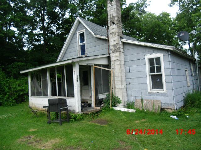 1st image of 205 W Kennedy Dr