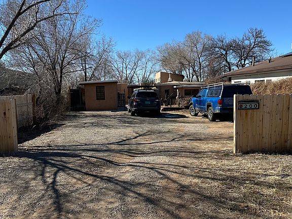 3rd image of 200 Navajo Dr #B