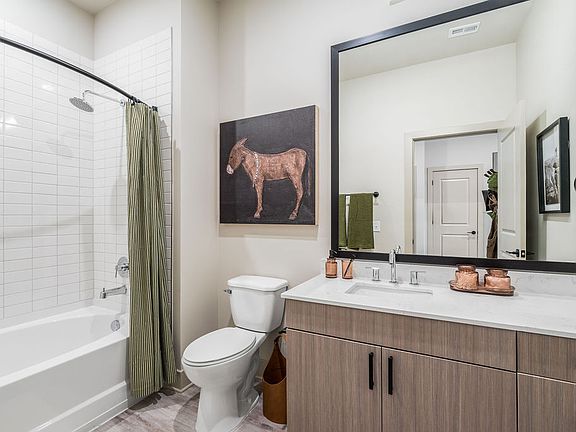 4th image of 510 W Cabarrus St #446