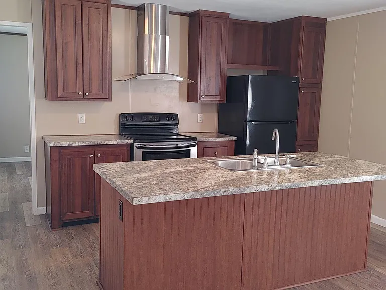 5595 Highway 90 E #76 — Photo 5