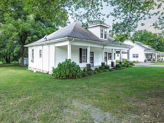 3rd image of 218 Ostella Rd