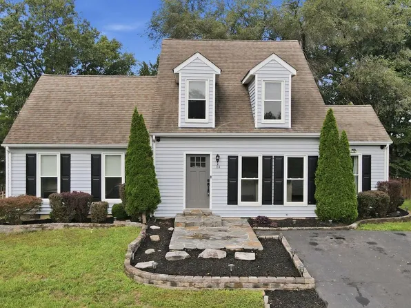 114 Windcrest Cir, Winchester, VA 22602