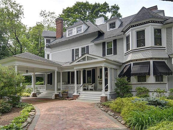 4th image of 21 Knollwood Ter