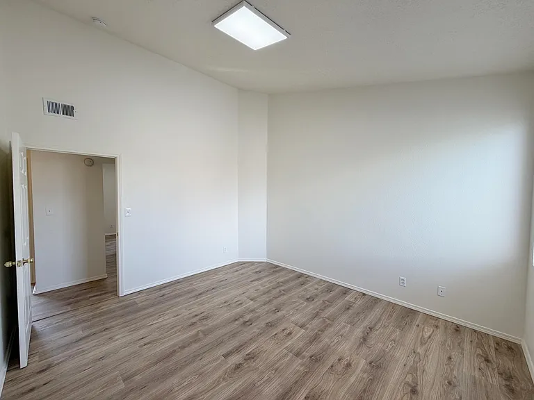 1105 Meadowlark Way SE #C — Photo 16