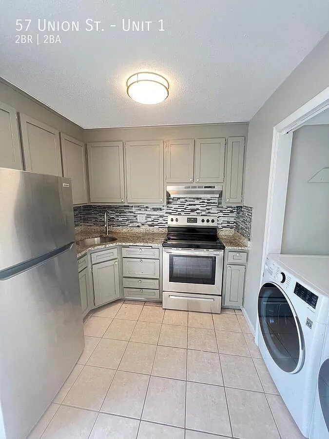 2 bed, 1.5 bath, 860 sqft, $2,100 — Photo 1