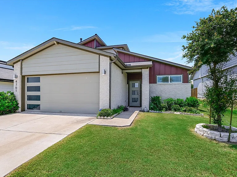 4701 Canongate Dr — Photo 2