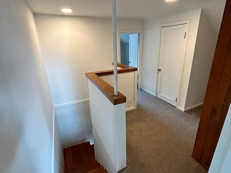 817 Grover St — Photo 16