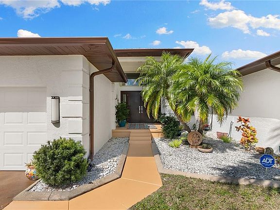 5th image of 621 NW 16th TER