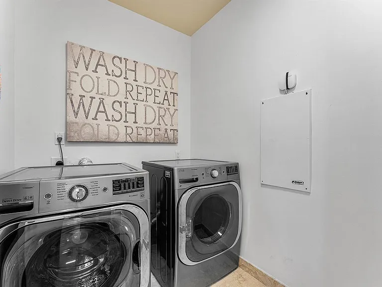 2640 Lake Shore Dr #2215 — Photo 15